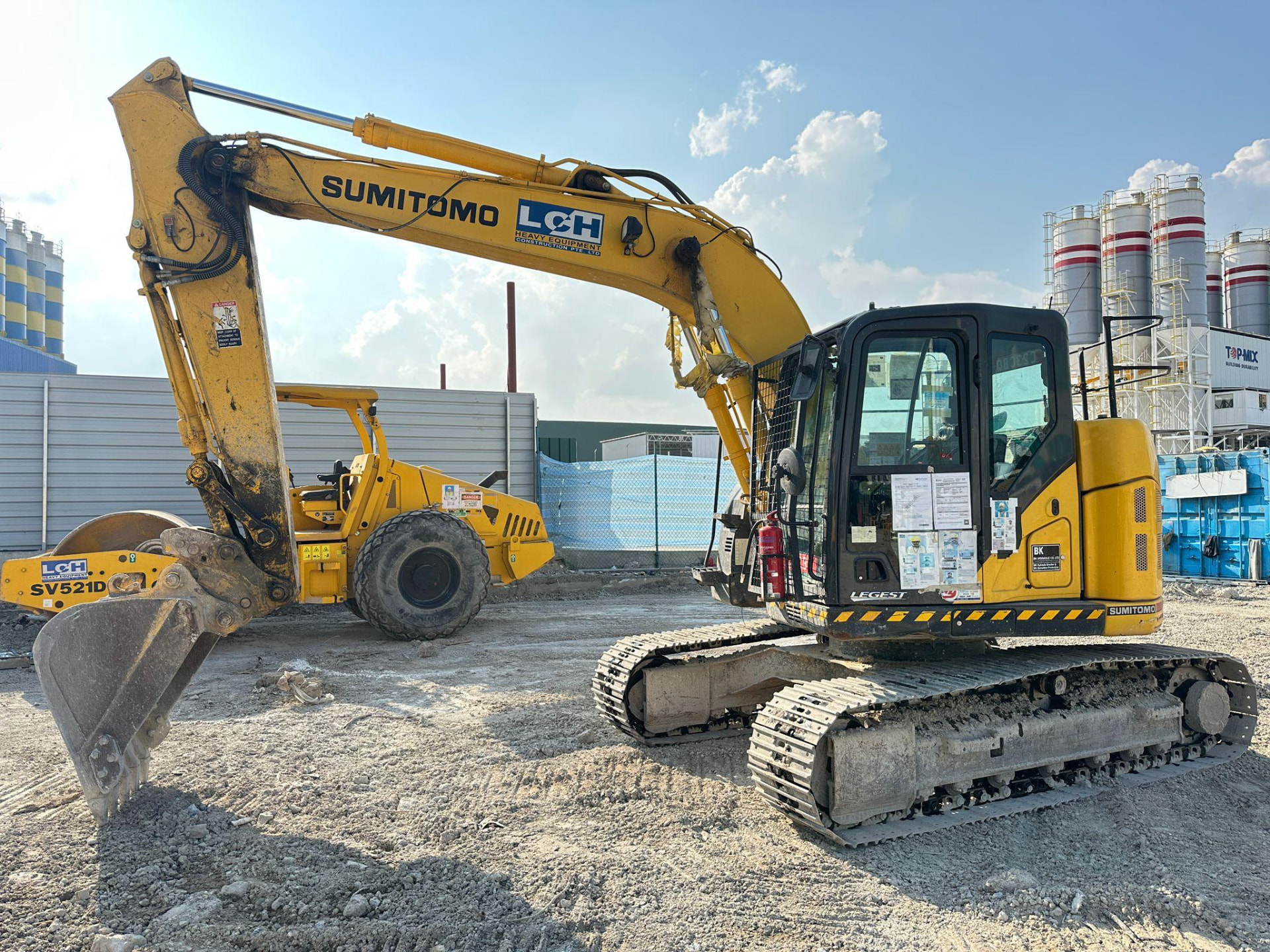 Controlled demolition and concrete hacking with heavy machinery